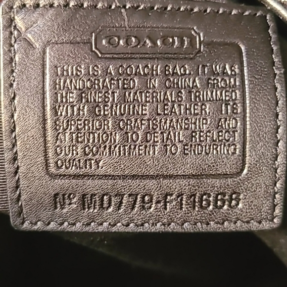 Coach - Signature monogram bucket bag and wristlet set - Picture 11 of 17